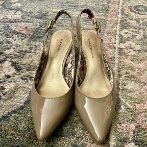 Bandolino slingback heels taupe